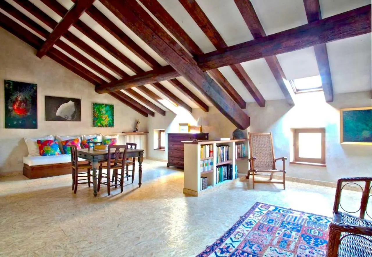 *** Bed and breakfast Casa Del Pittore Mantua Italia